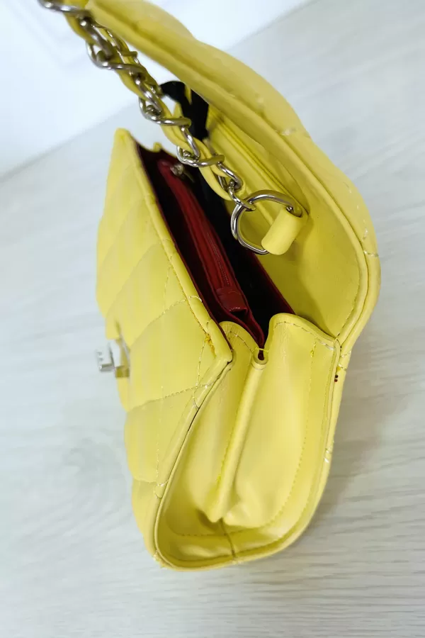 Mini sac à main jaune matelassé à chaîne bandoulière|11,70 €|OKKO MODE