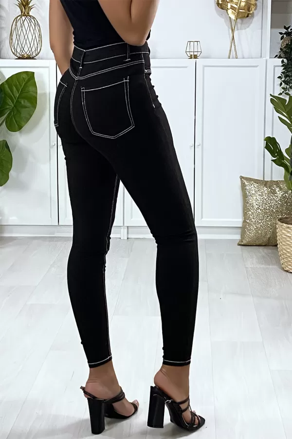Jeans slim noir avec couture blanche et fausse poches à lavant|8,10 €|OKKO MODE