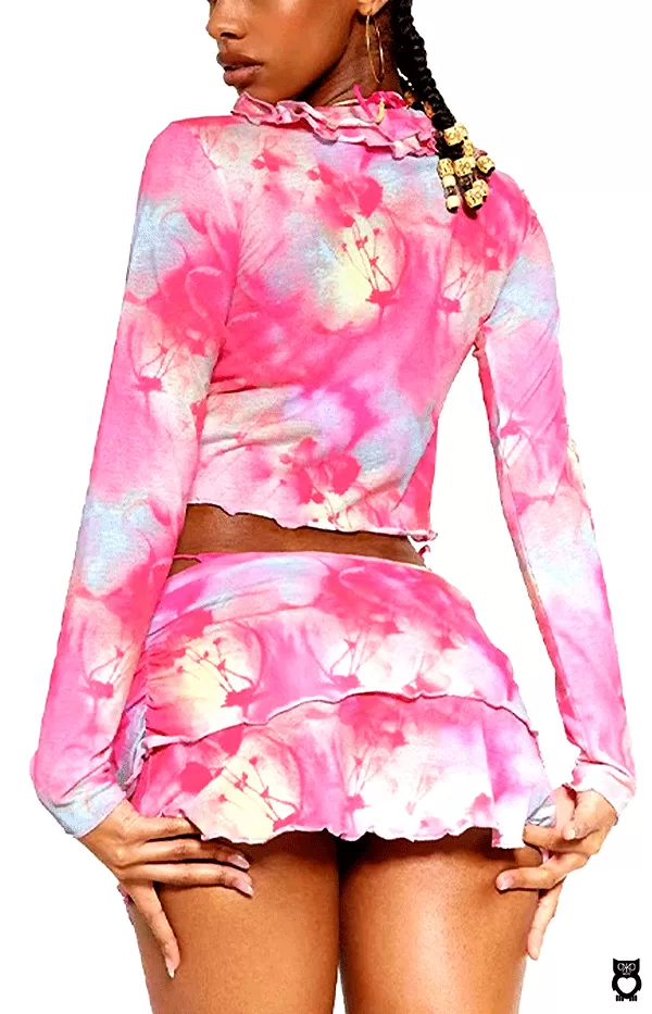 Ensemble 2 pièces rose imprimé tie and dye femme, haut court à volants et manches longues, mini jupe froncée, collection 2024|22,73 €|OKKO MODE