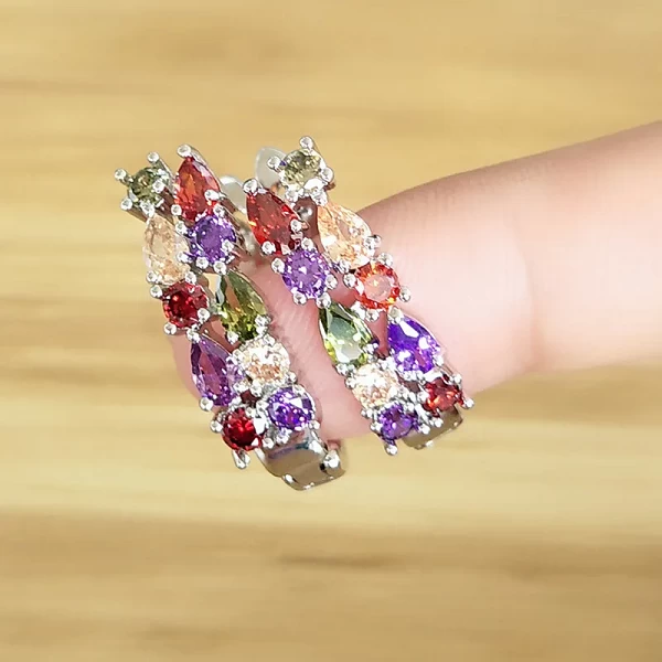 Bijoux irrésistibles : Diamant coloré sur Boucles d'oreilles en argent 925|3,28 €|OKKO MODE