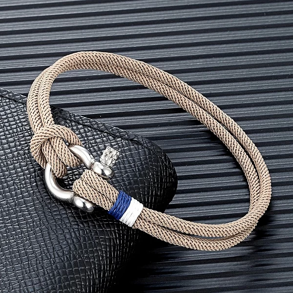 Bracelet en ULtressé Bleu Marine pour Hommes et Femmes, Acier Inoxydable, Mini Manille en Fer à Cheval - Bijoux E-commerce|3,98 €|OKKO MODE