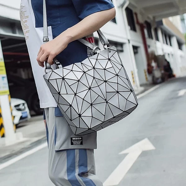 Sac à main géométrique matelassé pour femme, étui à bombes, diamant, fourre-tout, Laser, uni, pliant, dames, 2020|31,04 €|OKKO MODE