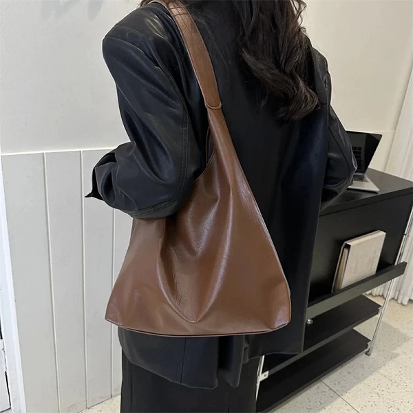 Sac à bandoulière en cuir souple pour femme - Grand sac fourre-tout rétro hand-made|6,44 €|OKKO MODE