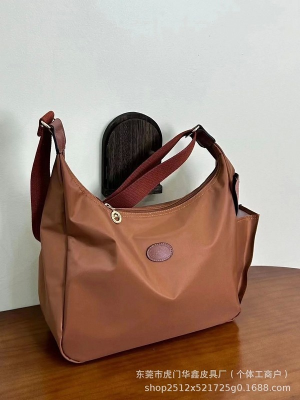 Sac messager vintage en nylon Hobo, grande capacité, commpiedmont, sac de voyage, dragon Soaring Wang Fei, même style|21,00 €|OKKO MODE