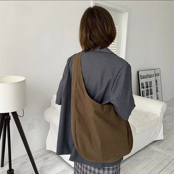 Sac à bandoulière en toile pour femmes, sac à dos Oblique croisé simple, grande capacité, sac à épaule rétro chaussons Hobos|17,09 €|OKKO MODE