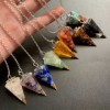 Pendentif en pierres Chakra 7, 1 pièce, pendule pour la radiesthésie, cristal naturel, Quartz, chaîne métallique en alliage|4,49 €|OKKO MODE