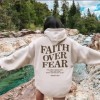 Sweat à capuche chrétien Faith Over Fear Jésus, chemise verset biblique|2,97 €|OKKO MODE