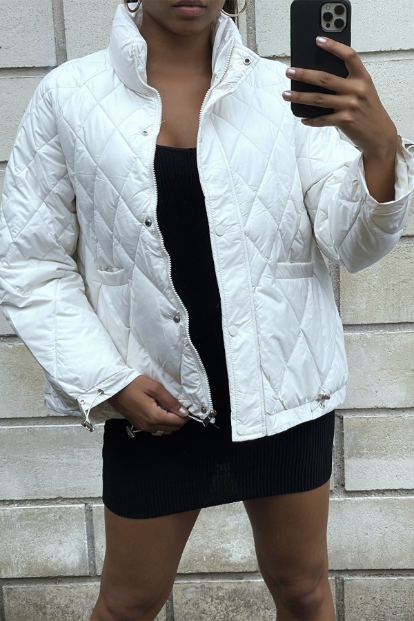 Manteau matelassé blanc très chic et ajustable

 - 2