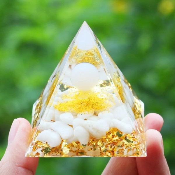 Pyramide d'Orgone en Clip Naturel 5cm - Générateur de Bien-être Lexer, Guérison et Décoration Chakra|5,39 €|OKKO MODE