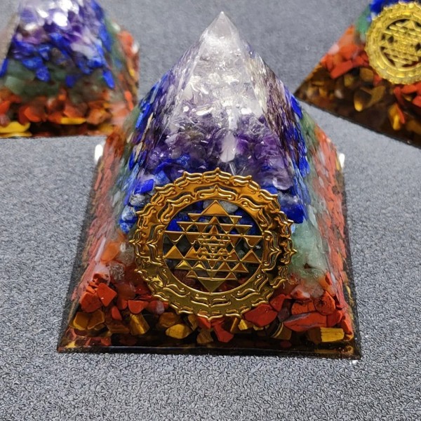 Pyramide Orgone Chakra Citron Charbon - Énergie Méditation|8,99 €|OKKO MODE