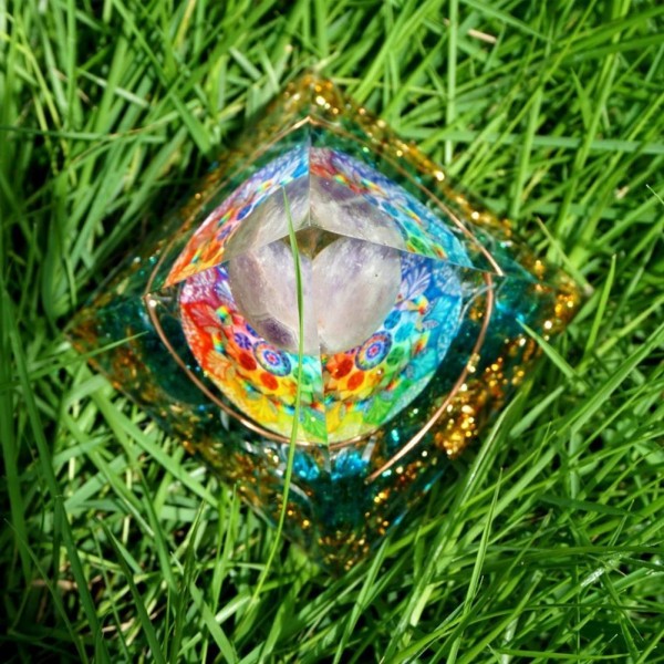 Pyramide Orgonite Chakra guérison cristal méditation Reiki|6,01 €|OKKO MODE