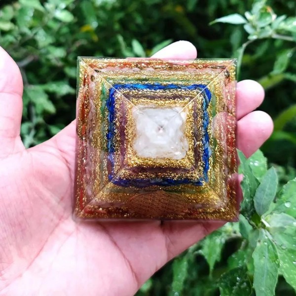 Pyramide d'orgonite blanc pour guérison chakras et énergie|4,03 €|OKKO MODE