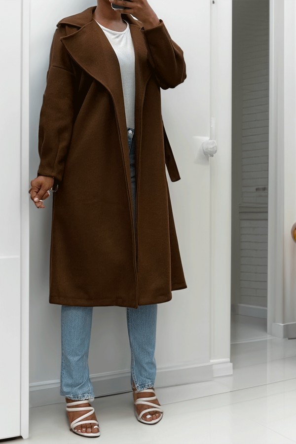 Long manteau marron avec ceinture et poches - 1