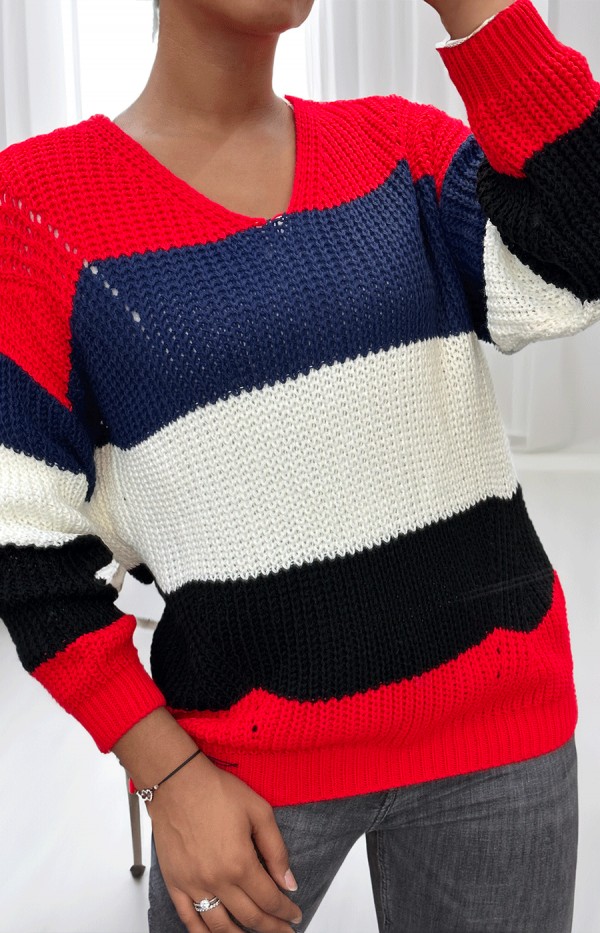 Pull rouge grosse maille col v
 - 2