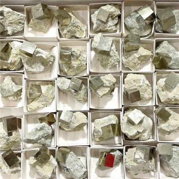 Cuboïde Espagnol Naturel, Pierre de Clip de Quartz, Pyrite