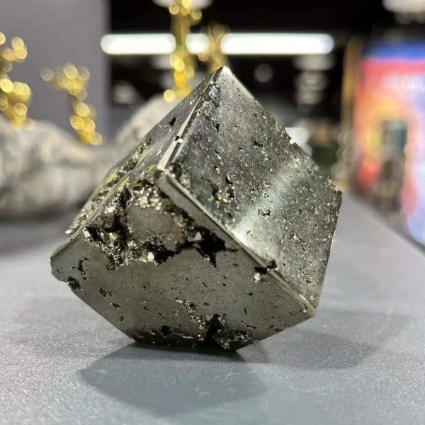 Spécimen minéral de géode en cristal Pyrite naturel, Cube debout, artisanat en cristal|257,39 €|OKKO MODE