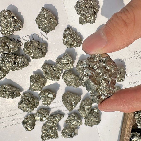 Pierres Naturelles de Pyrite et Chalcopyrite, Cube Irrégulier Original|2,00 €|OKKO MODE