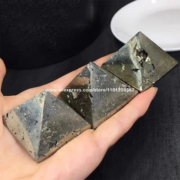 Pyrite naturelle du Pérou cristallisée Cool FooS1 Gold Healing Crystal|86,39 €|OKKO MODE