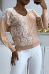 Pull col V rose pastel à motif dentelle blanche - 2