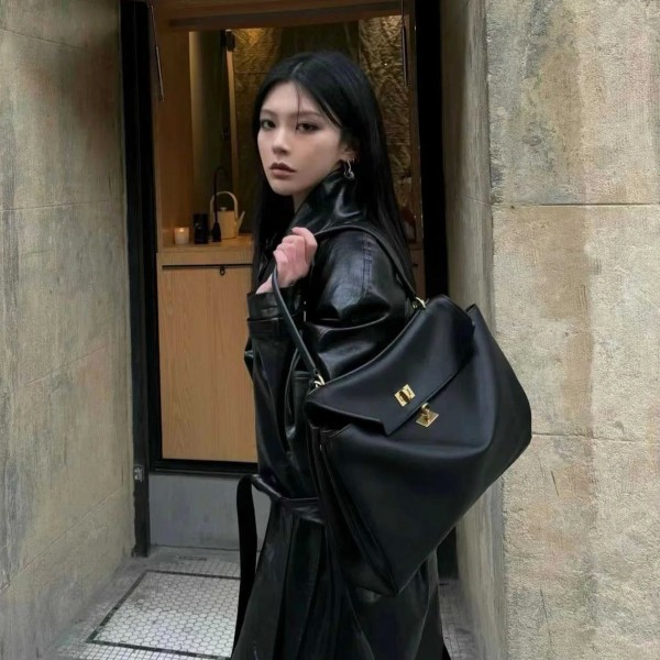 Sac bandoulière noir avec serrure, style décontracté Kelly|62,03 €|OKKO MODE