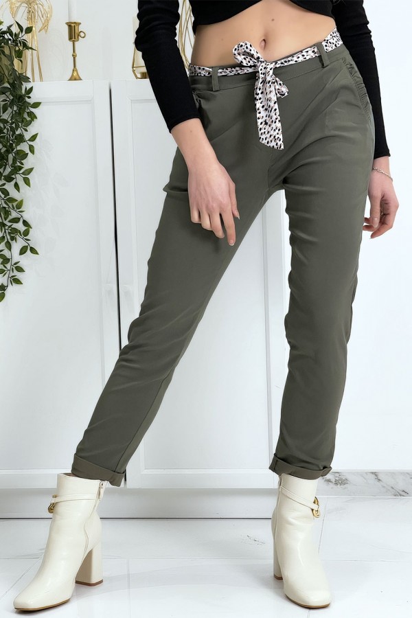 Pantalon strech kaki avec poches froufrou et ceinture - 3