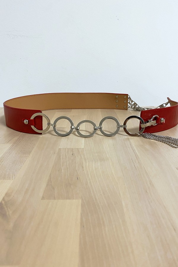 Ceinture rouge avec accessoire en cercles et en strass - 1