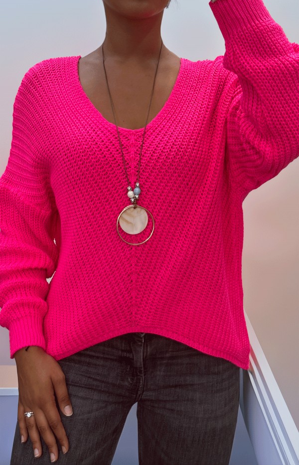 Pull fuchsia en maille torsadée avec sautoir - 1