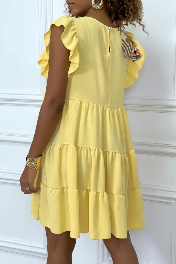 Robe jaune froncée à volant et coupe évasée - 6