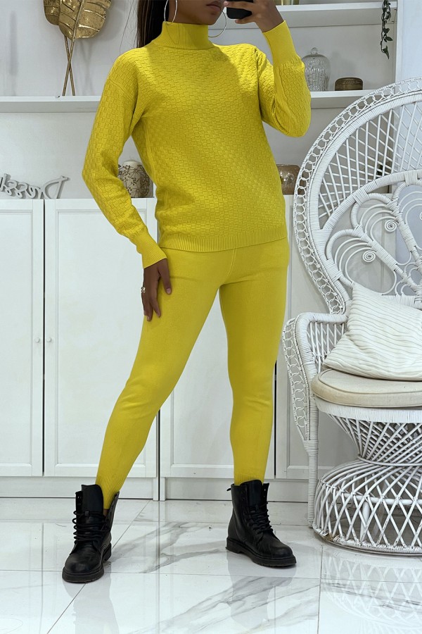 Ensemble d'hiver 3 pièces jaune doudoune et jogging côtelé

Style casual chic et cocooning - 5