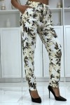 Pantalon fluide beige à motif floral B-10 - 1