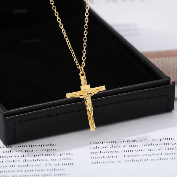 Collier avec croix en acier inoxydable pour femme, pendentif doré et breloque présidentielle|2,69 €|OKKO MODE