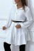 Vestido camisero blanco con volantes y botones | 11,38 $ | OKKO MODE