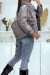Doudoune courte taupe à coupe classique et ajustable avec sac à dos

 | 18,90 € | OKKO MODE