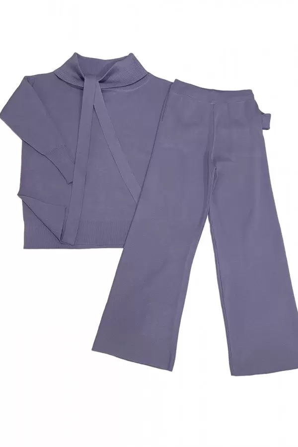 Lila Oversize-Rollkragenpullover & Palazzo-Set