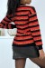 Pull vermelho listrado com escritas colar redondo e mangas longas. | 10,92 $ | OKKO MODE