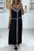 Longue robe noire avec broderie blanche et pompon | 6,83 $ | OKKO MODE