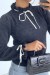 Sweater negro con cuello alto y lazo - Suave y elegante | 10,92 $ | OKKO MODE