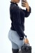 Sweater negro con cuello alto y lazo - Suave y elegante | 10,92 $ | OKKO MODE