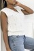 Blusa sin mangas blanca con cuello en V y detalle trenzado | 10,08 € | OKKO MODE