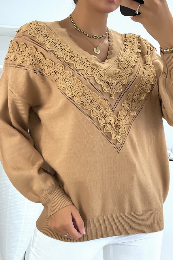 Pull camel pour femme en col V avec motif en dentelle - 2