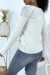 Weißer Pullover mit Rundhalsausschnitt und Vintage-Style Volants - Trendiger Damenpullover | 10,08 € | OKKO MODE