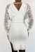 Robe cache-coeur blanche irisé à manches ajourées. | 10,92 $ | OKKO MODE