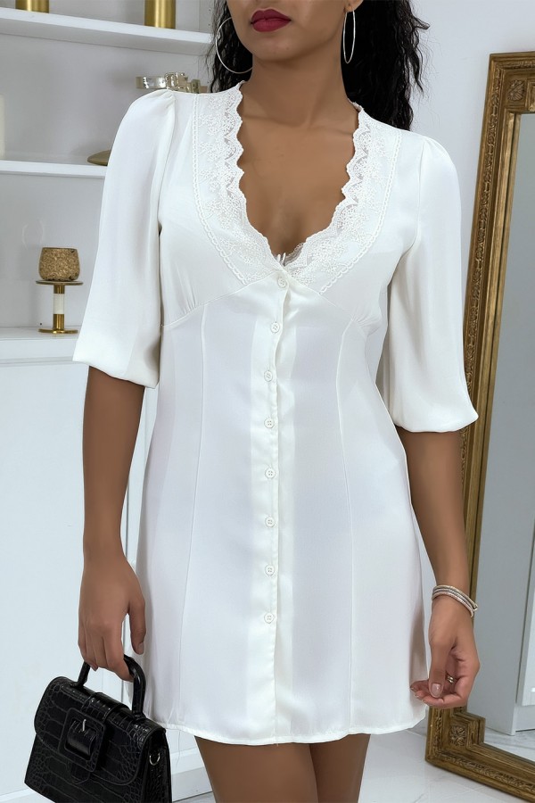 Robe d'été beige boutonné avec dentelle - 3