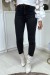 Schwarze Slim-Fit-Jeans mit verwaschenem Look und hinteren Taschen. | 7,35 € | OKKO MODE
