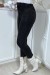 Schwarze Slim-Fit-Jeans mit verwaschenem Look und hinteren Taschen. | 7,35 € | OKKO MODE