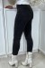 Schwarze Slim-Fit-Jeans mit verwaschenem Look und hinteren Taschen. | 7,35 € | OKKO MODE