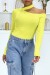 Haut jaune fluo à col asymétrique | 10,92 $ | OKKO MODE