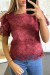 Top bordeaux doublé en dentelle et crochet avec manches bouffantes. | 4,55 $ | OKKO MODE