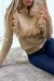 Pull camel à volant à lavant et larrière | 7,96 $ | OKKO MODE