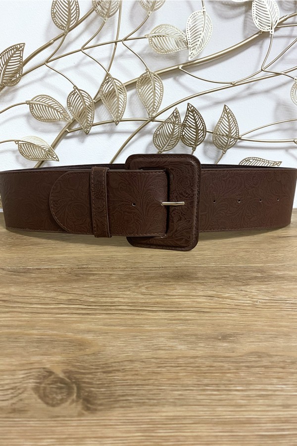 Grosse ceinture marron avec joli motif - 3